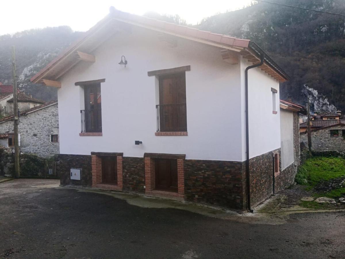 Casa Rural Gueilones, Parque Natural De Ponga Sobrefoz Exteriér fotografie