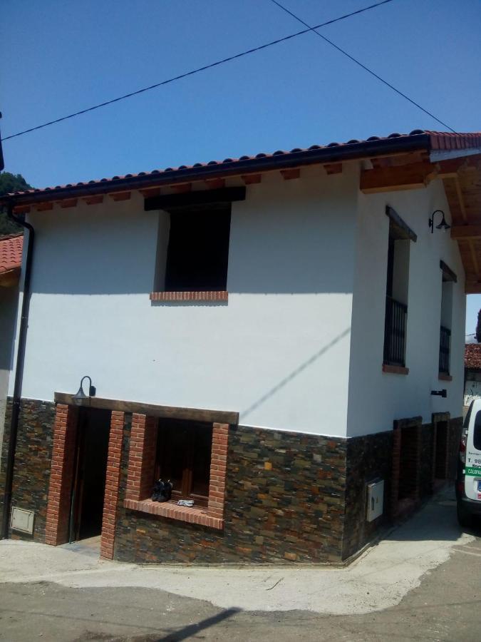 Casa Rural Gueilones, Parque Natural De Ponga Sobrefoz Exteriér fotografie